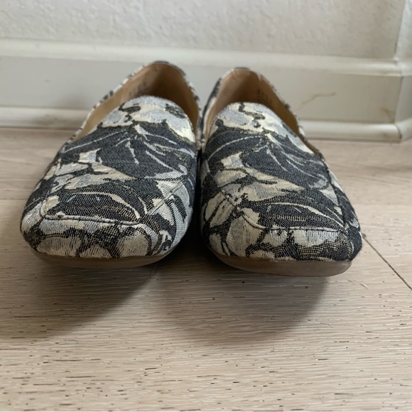 Naturalizer Women’s Floral Printed Flats Sz 8 - Picture 4 of 6
